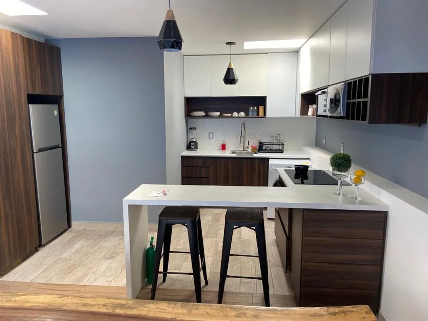 Beautiful and central apartment with parking. - Image 1