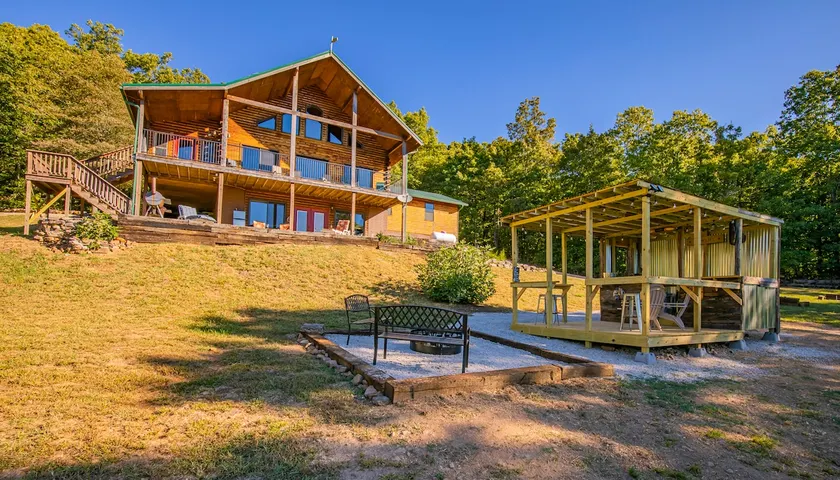 Timber Lodge - 4 Bedroom Log Cabin retreat near the Buffalo River - Image 1