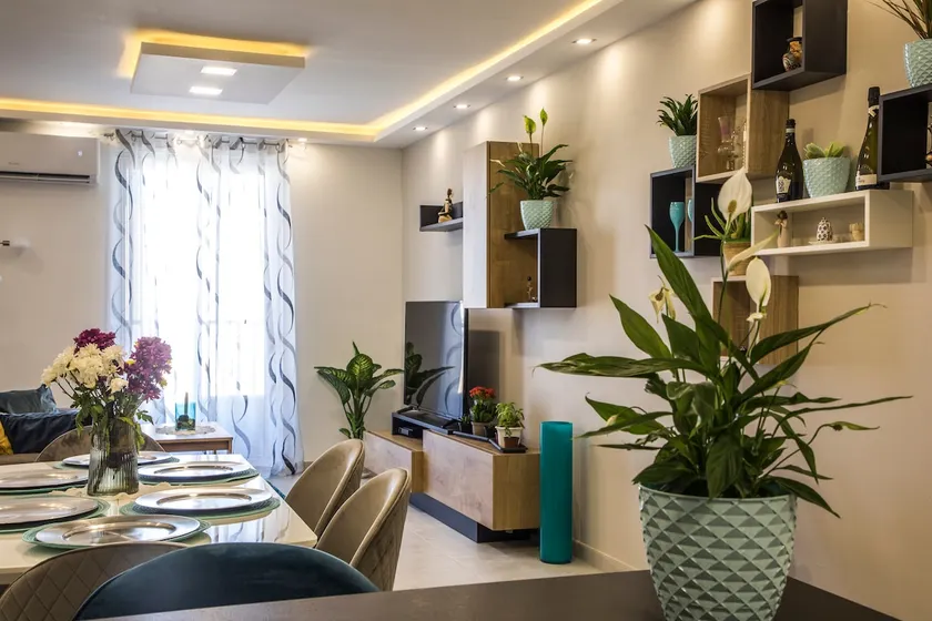 2 bedroom luxury design apartment - Image 1