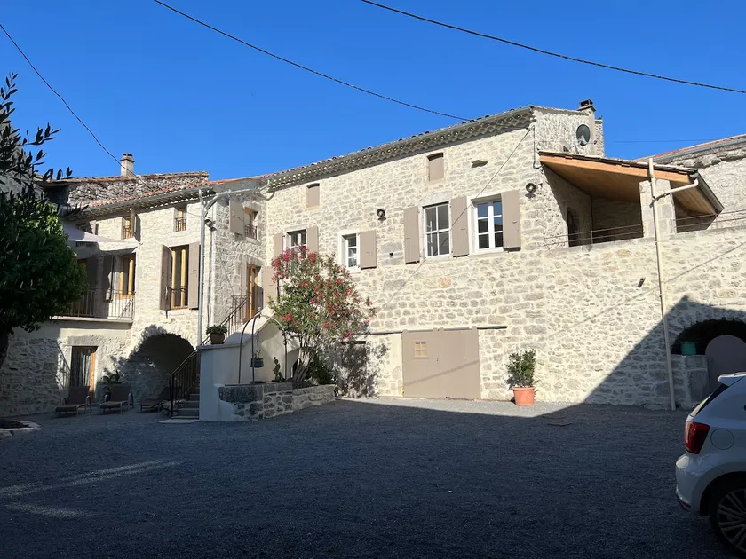 Domaine privé Les Gîtes de Taliha Private pool - Image 1
