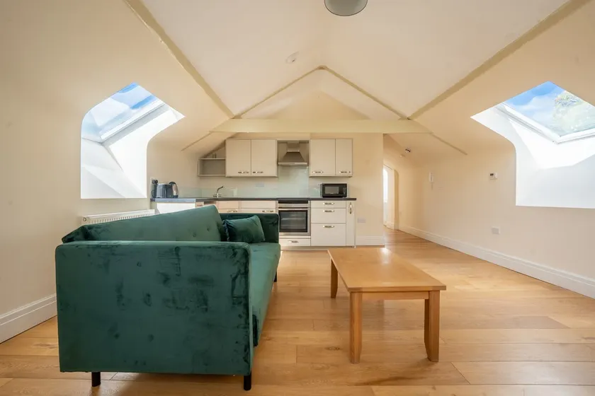 Lovely 1-bed Loft in Newport - Image 1