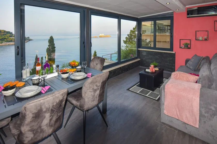 Splendid sea view Apartment Roko, 30m from the sea - Image 1