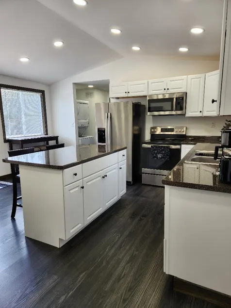 250 Firefly - Modern home close to coastal views - Image 1