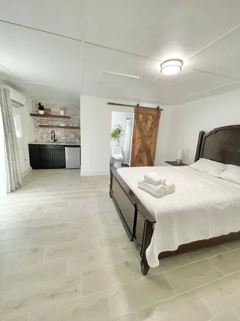Adorable 1 bedroom Guesthouse near Lego Land - Image 1