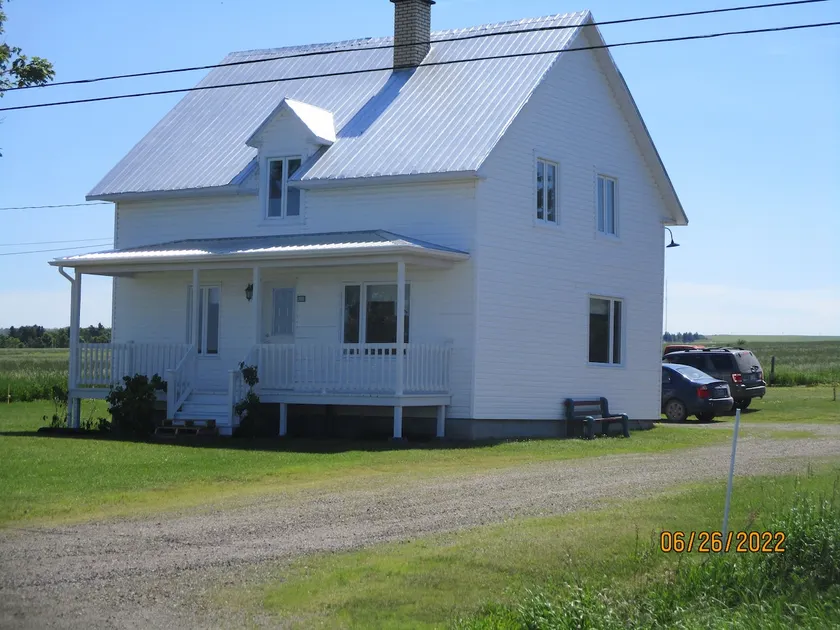 BEAUTIFUL LOCATION IN THE COUNTRYSIDE - Image 1