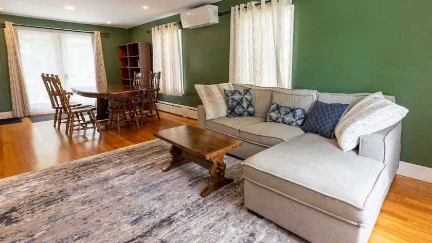 Private 2 Bedroom Ranch in Frenchtown - Image 1