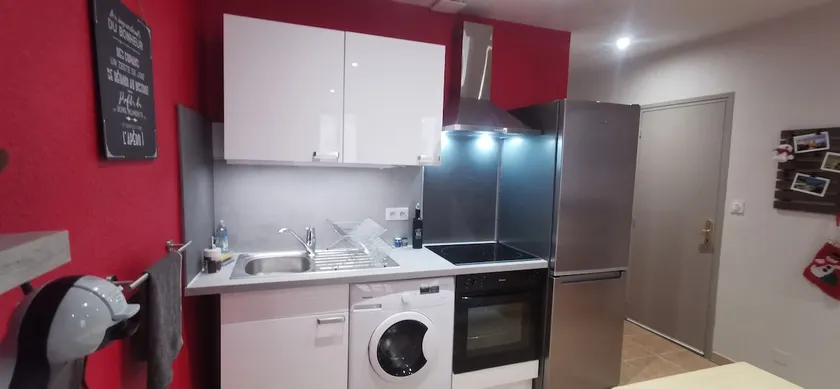Charming 45 m2 in the historic heart of Foix, equipped + fiber - Image 1