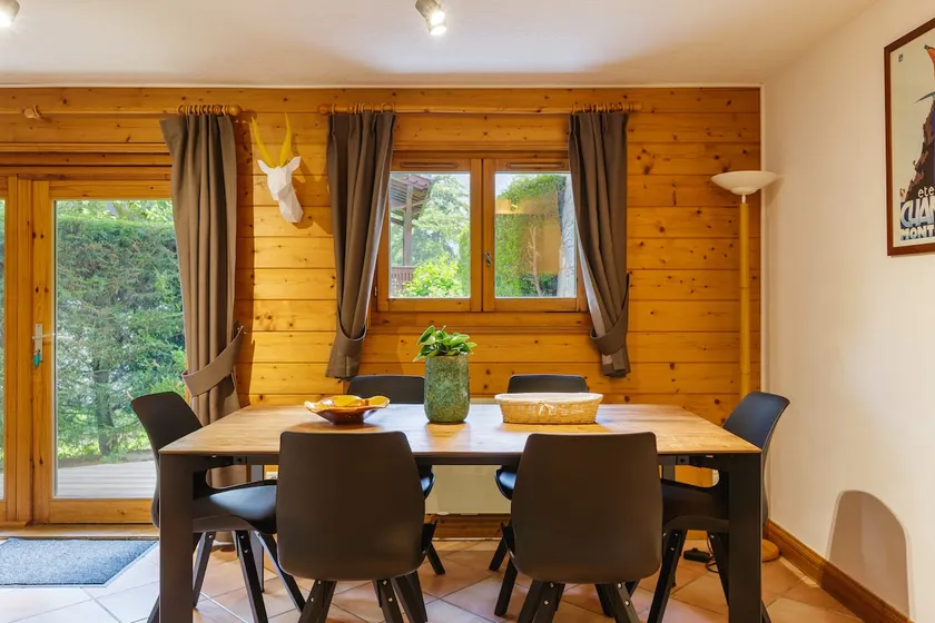 Great Location and Views-2 Bedroomed Apartment in Les Houches - Image 1