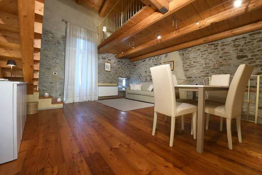 Lovely place with views of the hills and castle - Image 1