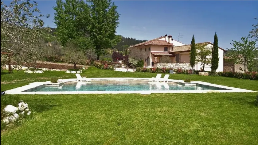 Villa Casaglia 2-apartment With Shared Pool - Image 1