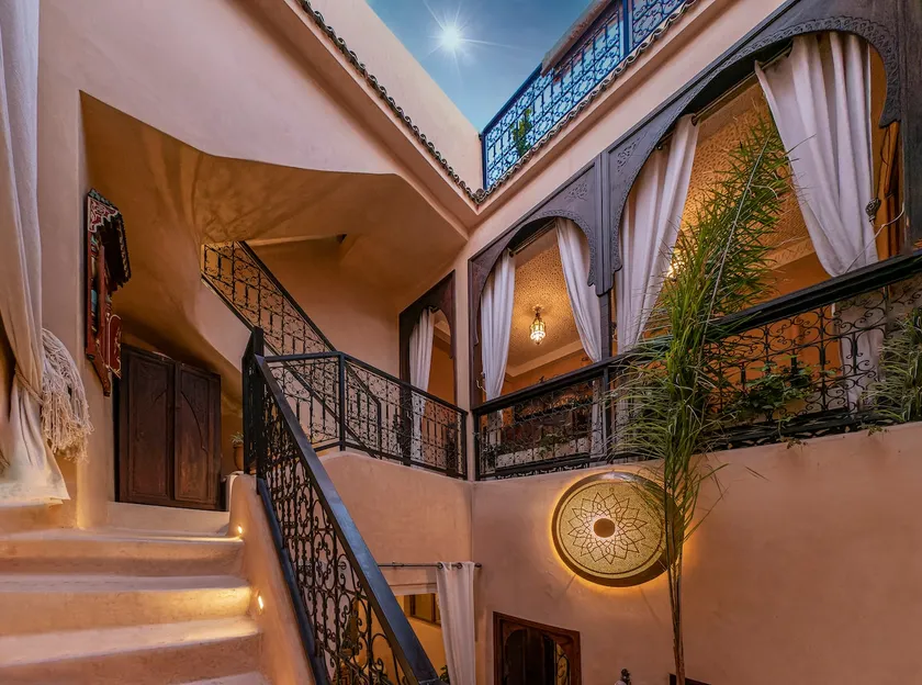 Top location, rooftoop & jacuzzi, up to 7 people - Image 1