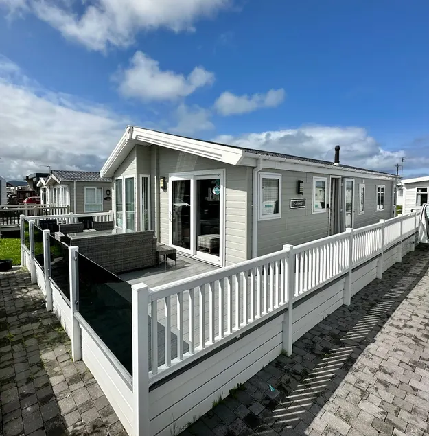 6 berth luxury caravan, Lyons Winkups Holiday Park - Image 1