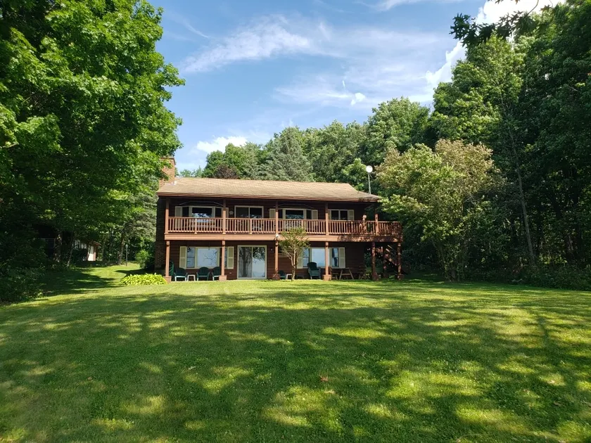Private Log Cabin Water Front Sunsets & Mooring - Image 1