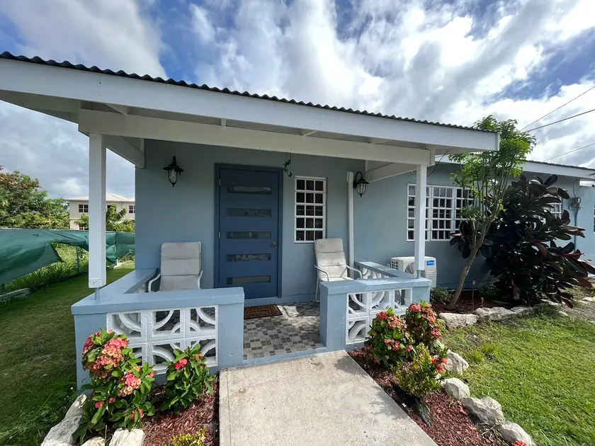 Cheerful 2 bedroom Home - Image 1