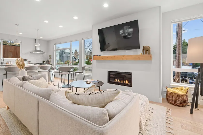 New Seattle Home | Walk to Restaurants | Rooftop - Image 1