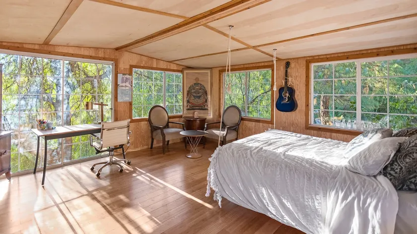 Beau’s Soul cabin in the trees . - Image 1