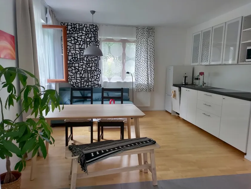 Friendly, bright apartment in the countryside - Image 1