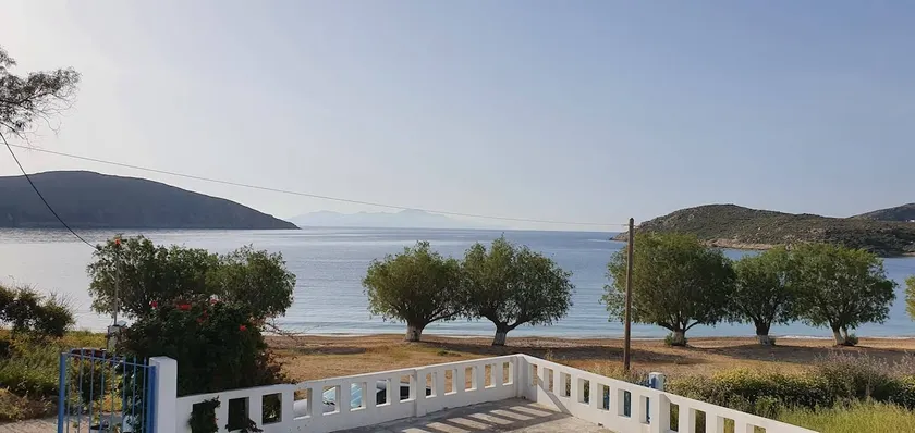 Studio on the beach, Leivadakia, Serifos - Image 1