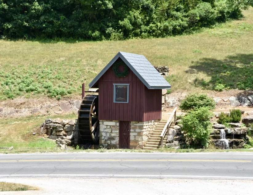 Waterwheel View Apartment - Image 1