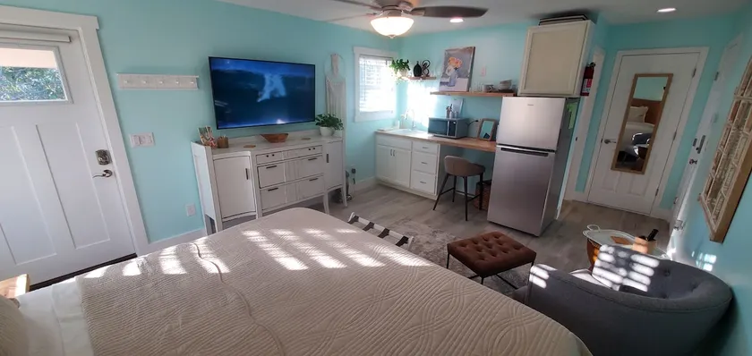 (RIGHT) Private Guest Suite in the Heart of CB - Image 1