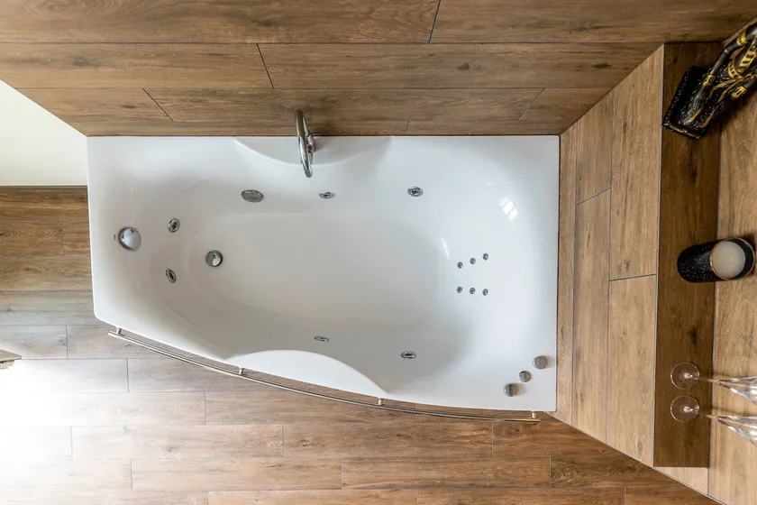 Luxury apartment with Jacuzzi - Image 1