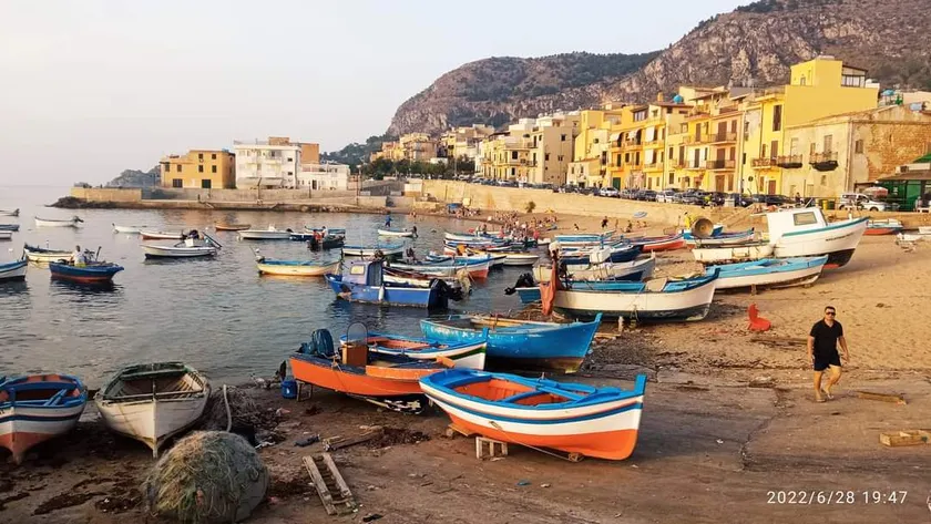 Fisherman's hideaway - Image 1