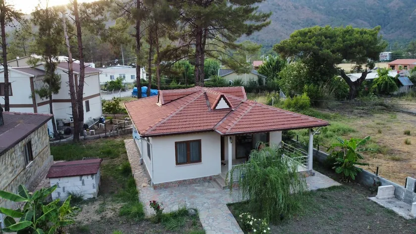 Ares Houses - 7 - Image 1