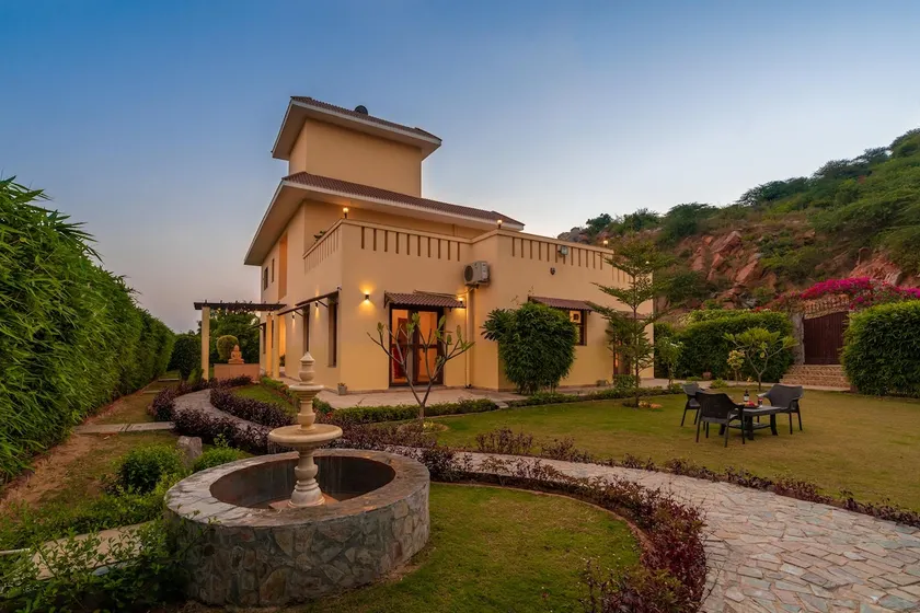 4BR Villa Bliss in the Woods in Gurgaon W/Pvt pool - Image 1