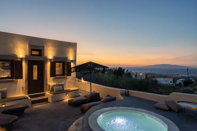 Private Villa in Finikia with Jacuzzi - Image 1
