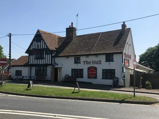 16th century pub with stunning views of the stour - Image 1