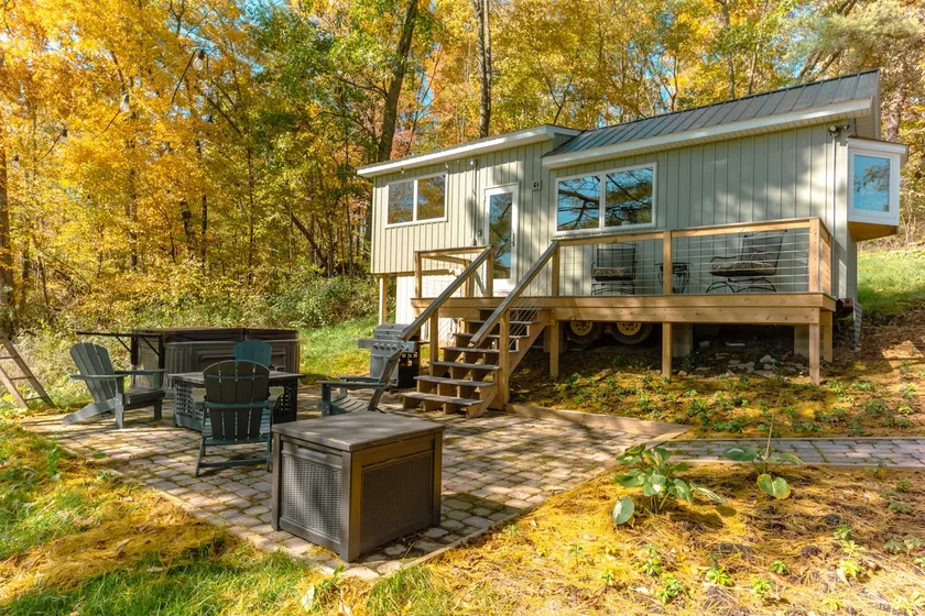 Little House at Buckleberry View > EV Charging - Image 1