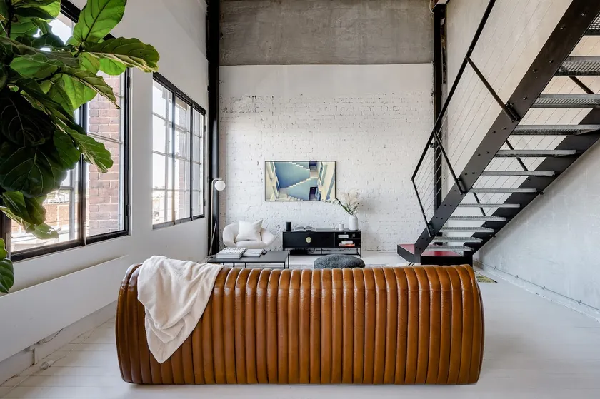 New York Converted Warehouse Apartment in Richmond - Image 1