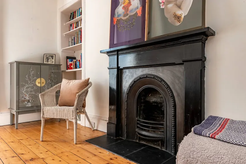 Central 3-Bed | Bright, Peaceful & Artful Stay - Image 1