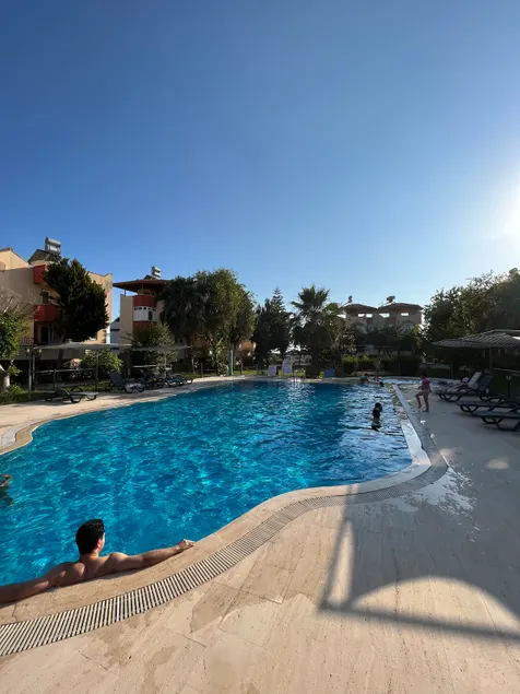 Triplex villa with pool and sea - Image 1