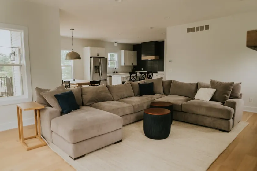 Dreamer: New Chic Modern Home 5 BR, 4.5 BA, Walk to beach, EV Charger, Peloton - Image 1