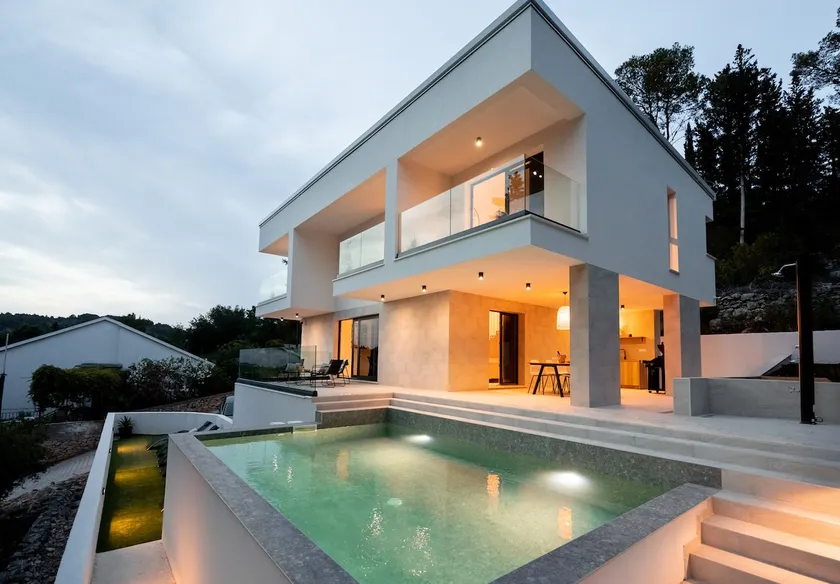 Beautiful Villa with private pool and sea view - Image 1