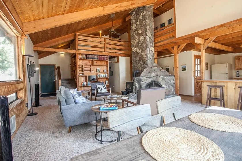 Rustic Retreat - Image 1