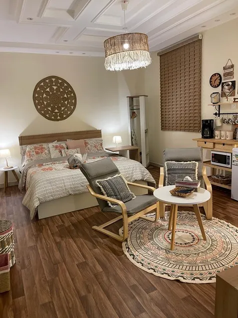 Bedroom with private entrance near Rashed Mall 1 - Image 1
