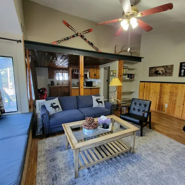 Coyote Cabin. Close to Golf, Dining, Shopping - Image 1