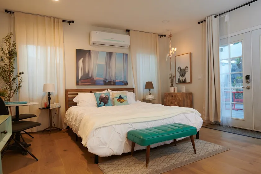 The Serenity Escape(TV in both Rooms/king Bed) - Image 1
