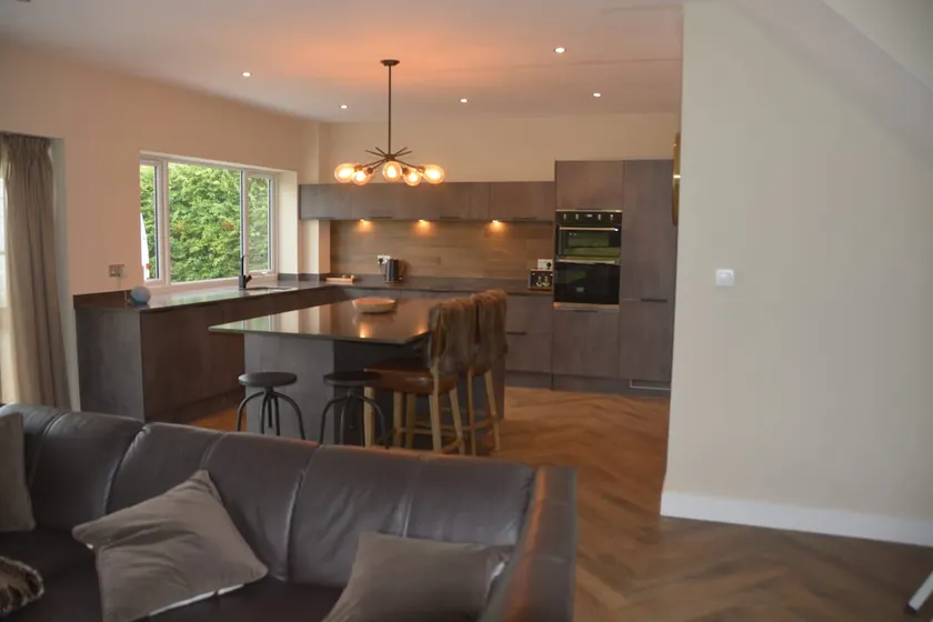 The Bunkhouse - 2 bedroom home with parking - Image 1