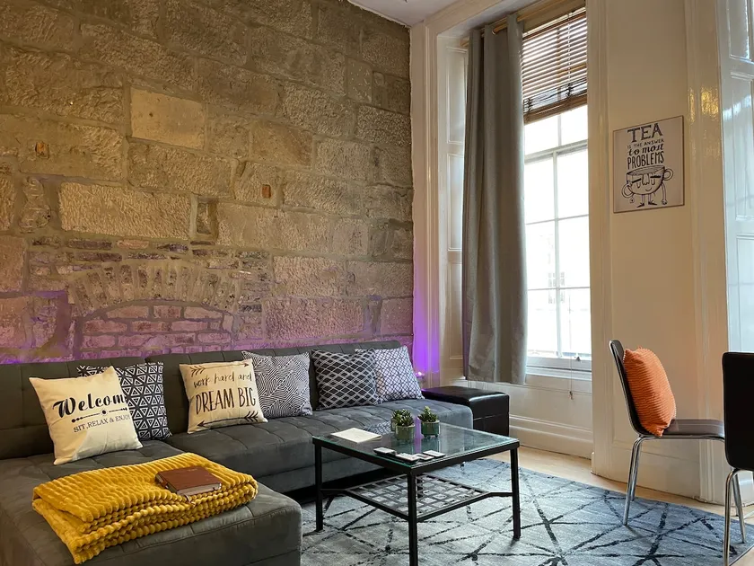 Earl Grey flat by HNFC Stays - Finest tea & Coffee - Image 1