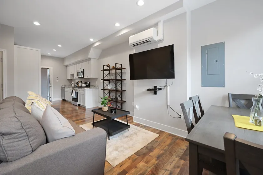 Shaw Chic Oasis: Metro-Accessible 2BR Rowhouse - Image 1