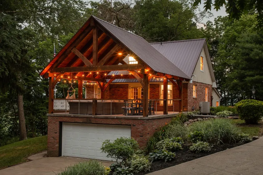 Oakbridge Retreat w/Tennis Court,10 min to Mohican - Image 1
