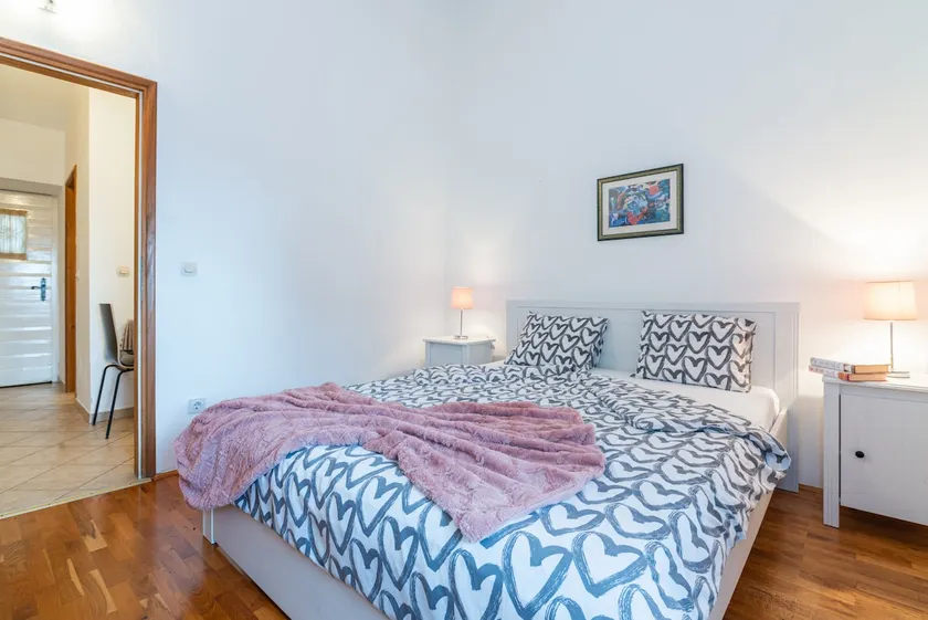 Apartment by the sea - Image 1