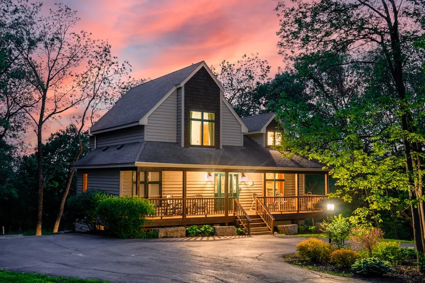 Hot Tub, Fire Pit, Screen Porch | 4BR, 4BA Ensuite - Image 1