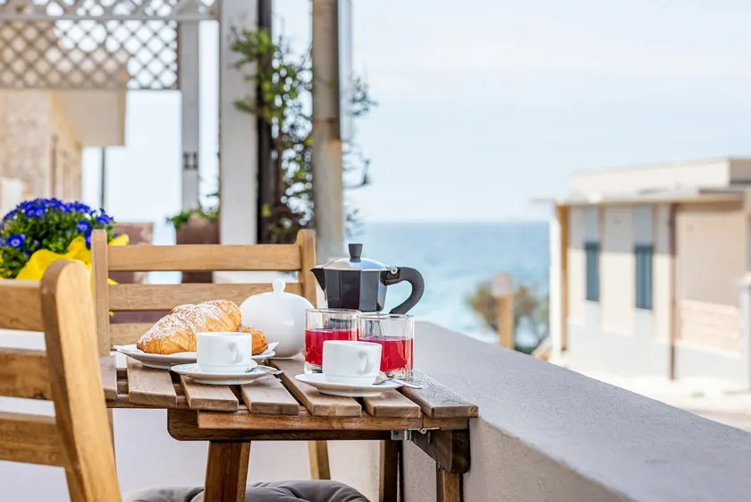 Fascinating sea view with terrace Via Venezia - Image 1