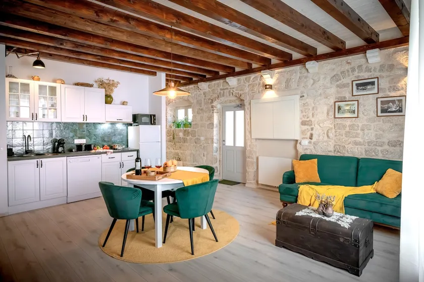 Brand NEW harbour apt ”Vucetic” in ancient centre! - Image 1