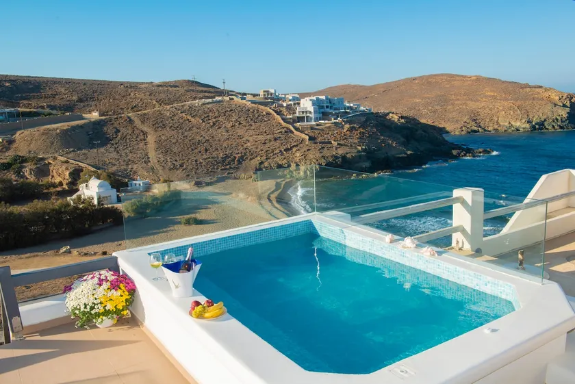 Myrsini's Luxury Suites Merchia - Image 1