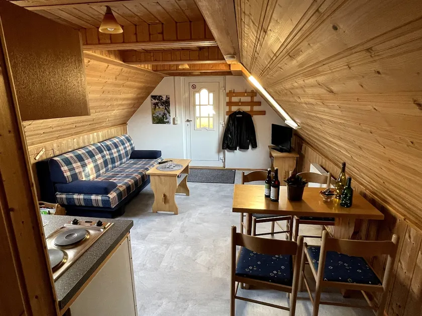 Small apartment with terrace, fitter's accommodation - Image 1